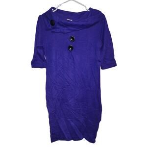 Feathers Women's Sweater Size Medium